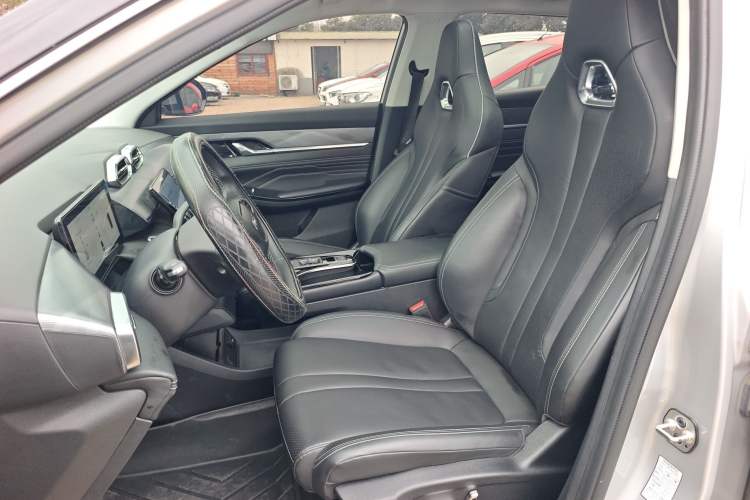 Used Dongfeng Aeolus Mage 2023 DH-i 1.5T Prestige Edition Left Front Seat