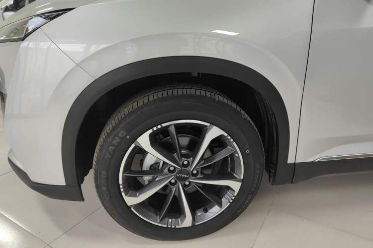Used Dongfeng Aeolus Mage 2023 1.5T Luxury Edition Left Front Wheel Hub