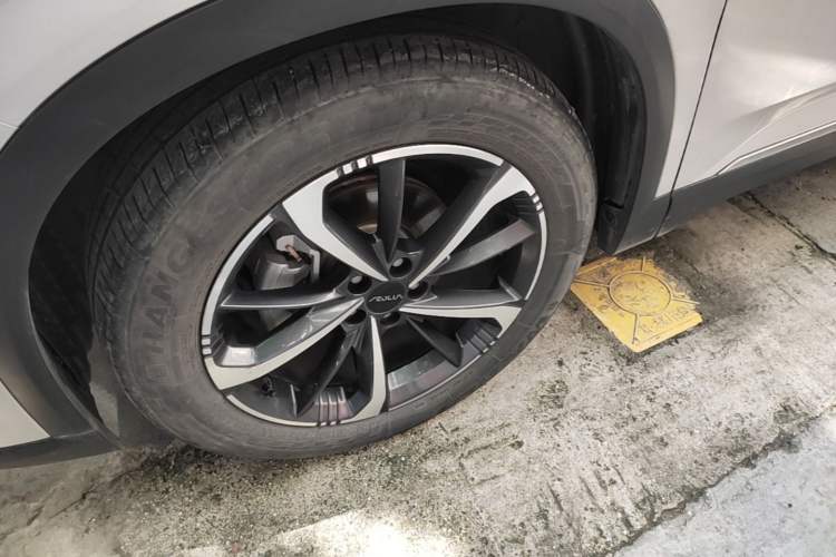 Used Dongfeng Aeolus Mage 2023 DH-i 1.5T Luxury Edition Left Front Wheel Hub