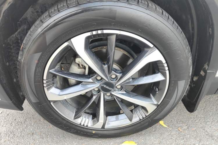 Used Dongfeng Aeolus Mage 2023 DH-i 1.5T Luxury Edition Left Front Wheel Hub