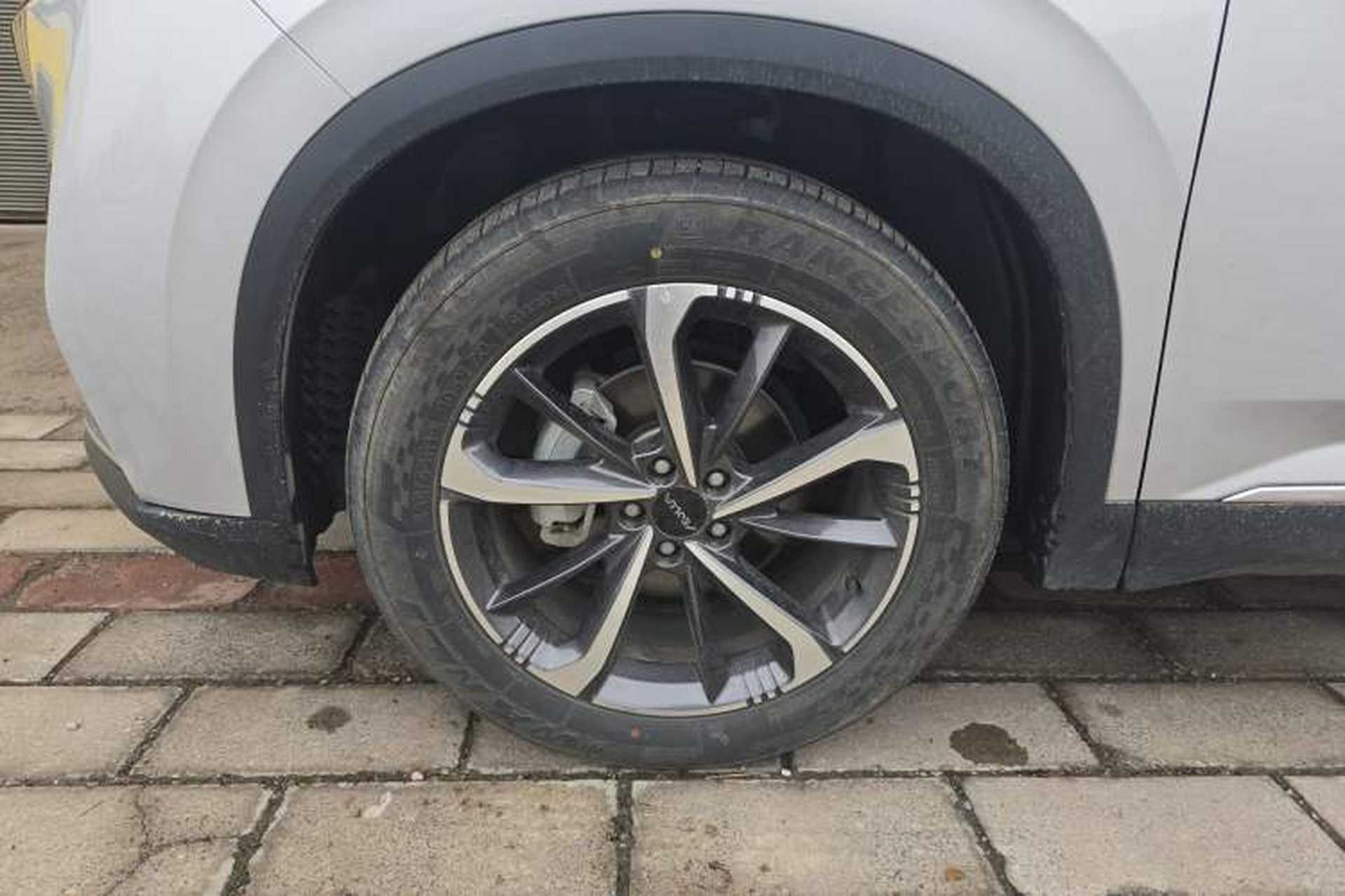 Used Dongfeng Aeolus Mage 2023 DH-i 1.5T Luxury Edition Left Front Wheel Hub