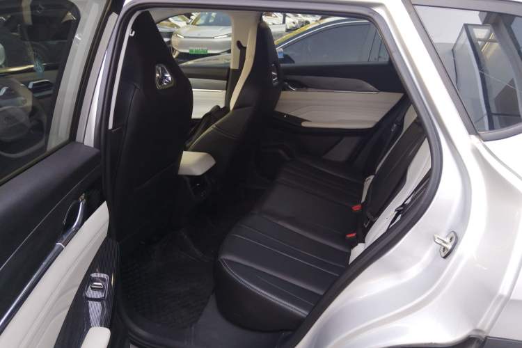 Used Dongfeng Aeolus Mage 2023 DH-i 1.5T Prestige Edition Left Rear Seat