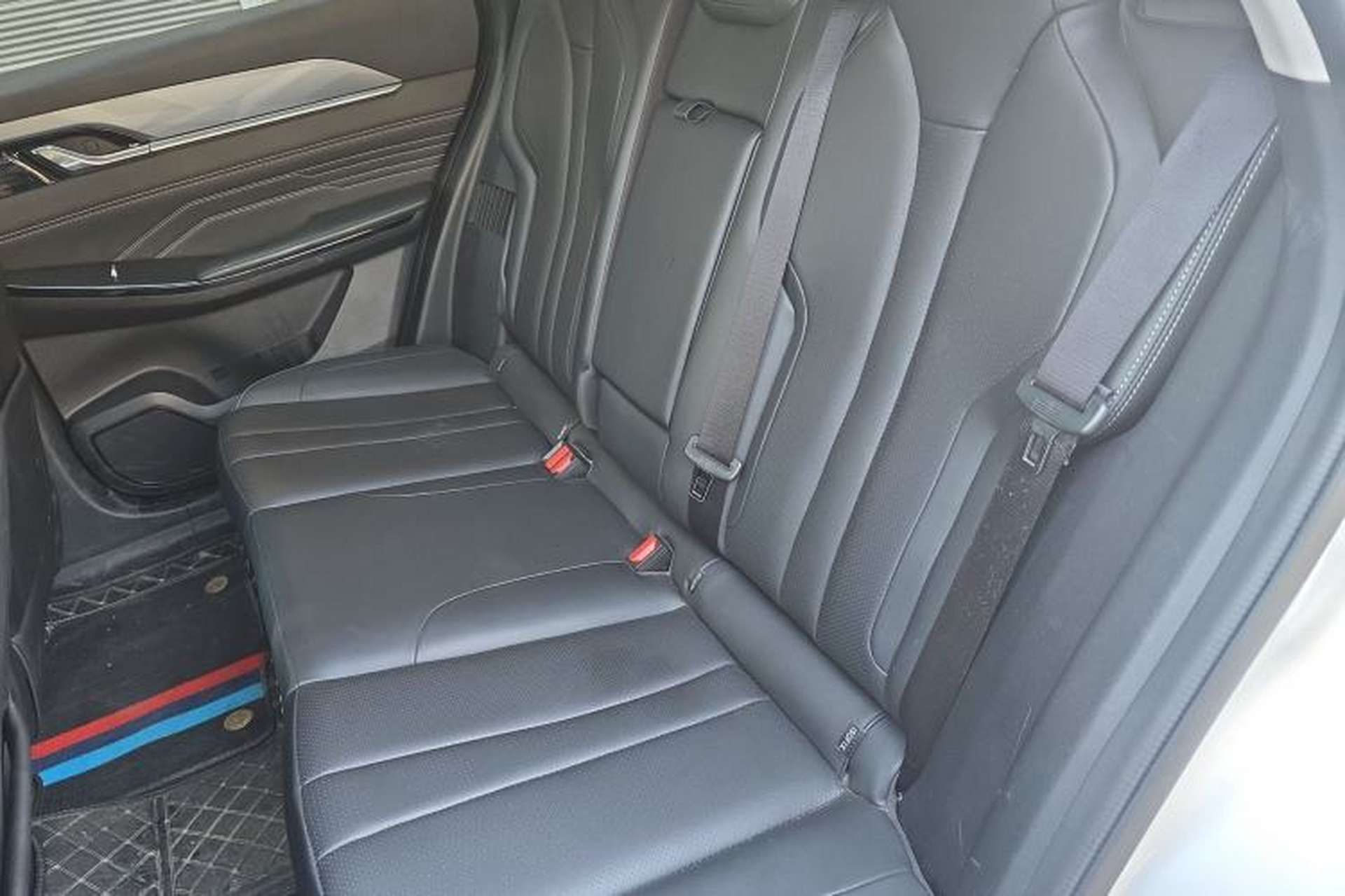Used Dongfeng Aeolus Mage 2023 DH-i 1.5T Prestige Edition Left Rear Seat