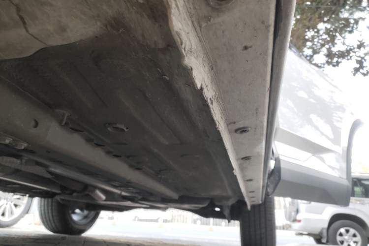 Used Dongfeng Aeolus Mage 2023 DH-i 1.5T Luxury Edition Left Side Sill