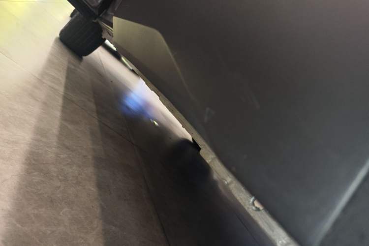 Used Dongfeng Aeolus Mage 2023 DH-i 1.5T Luxury Edition Left Side Sill