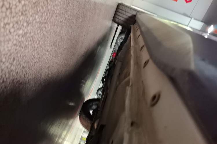 Used Dongfeng Aeolus Mage 2023 DH-i 1.5T Prestige Edition Left Side Sill