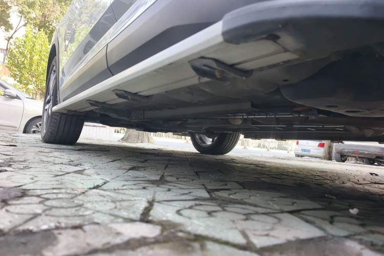 Used Dongfeng Aeolus Mage 2023 DH-i 1.5T Prestige Edition Left Side Sill