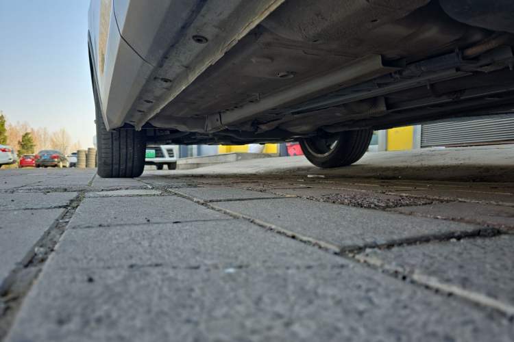 Used Dongfeng Aeolus Mage 2023 DH-i 1.5T Prestige Edition Left Side Sill