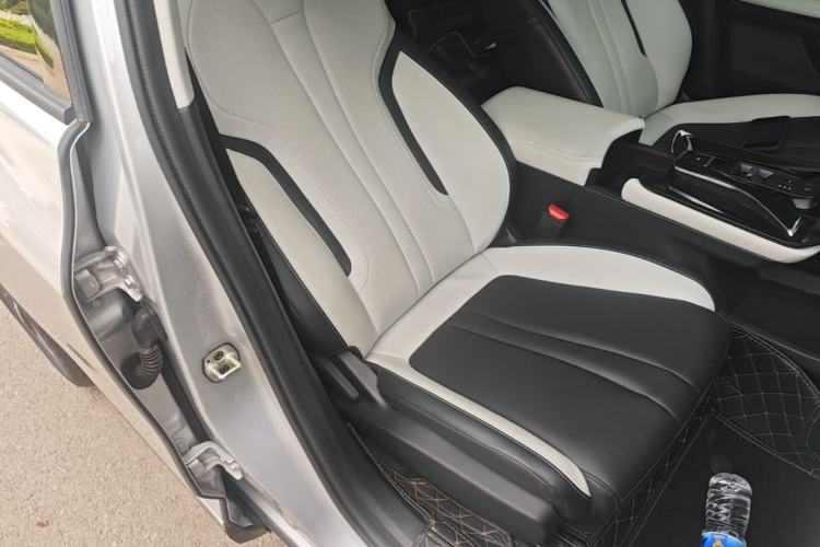 Used Dongfeng Aeolus Mage 2023 DH-i 1.5T Luxury Edition Right Front Seat