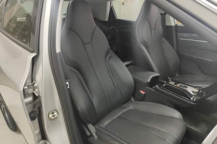 Used Dongfeng Aeolus Mage 2023 1.5T Luxury Edition Right Front Seat