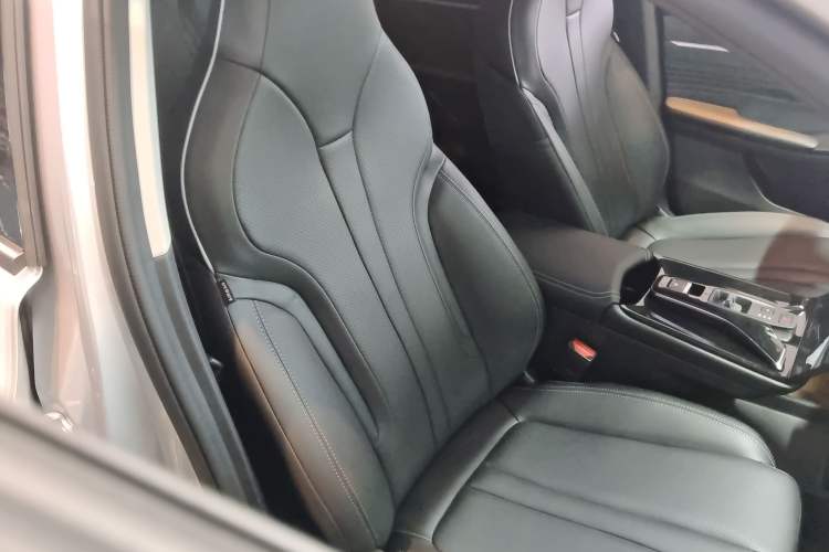 Used Dongfeng Aeolus Mage 2023 DH-i 1.5T Luxury Edition Right Front Seat