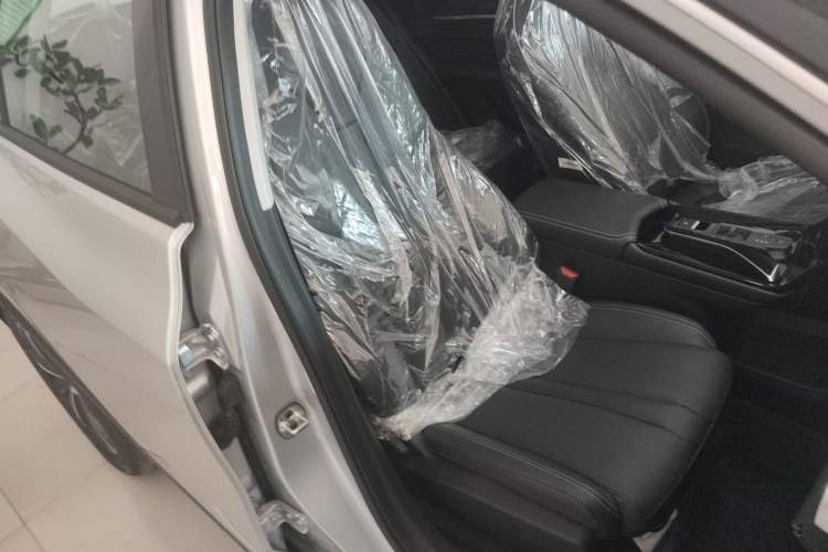 Used Dongfeng Aeolus Mage 2023 DH-i 1.5T Luxury Edition Right Front Seat