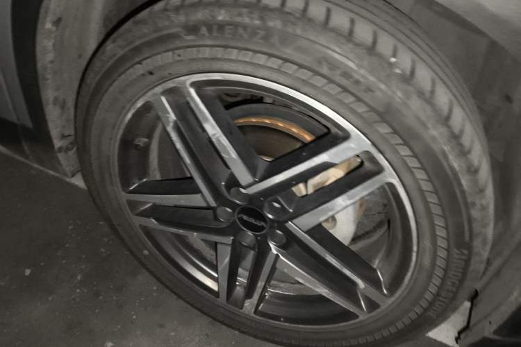 Used Dongfeng Aeolus Mage 2023 DH-i 1.5T Prestige Edition Right Front Wheel Hub