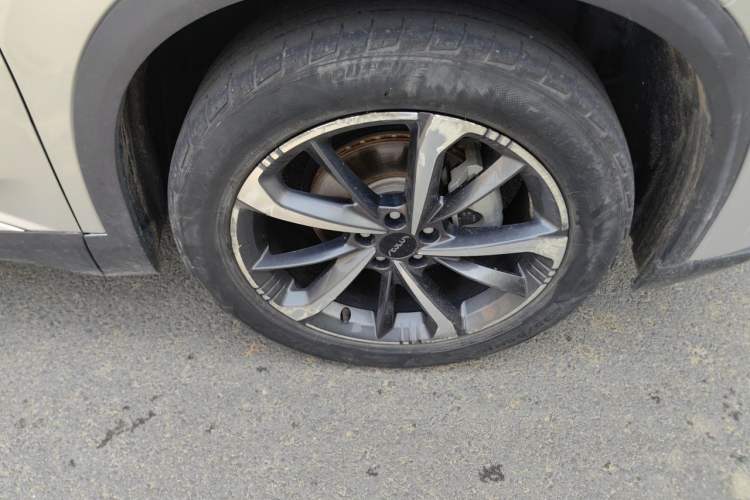 Used Dongfeng Aeolus Mage 2023 DH-i 1.5T Luxury Edition Right Front Wheel Hub