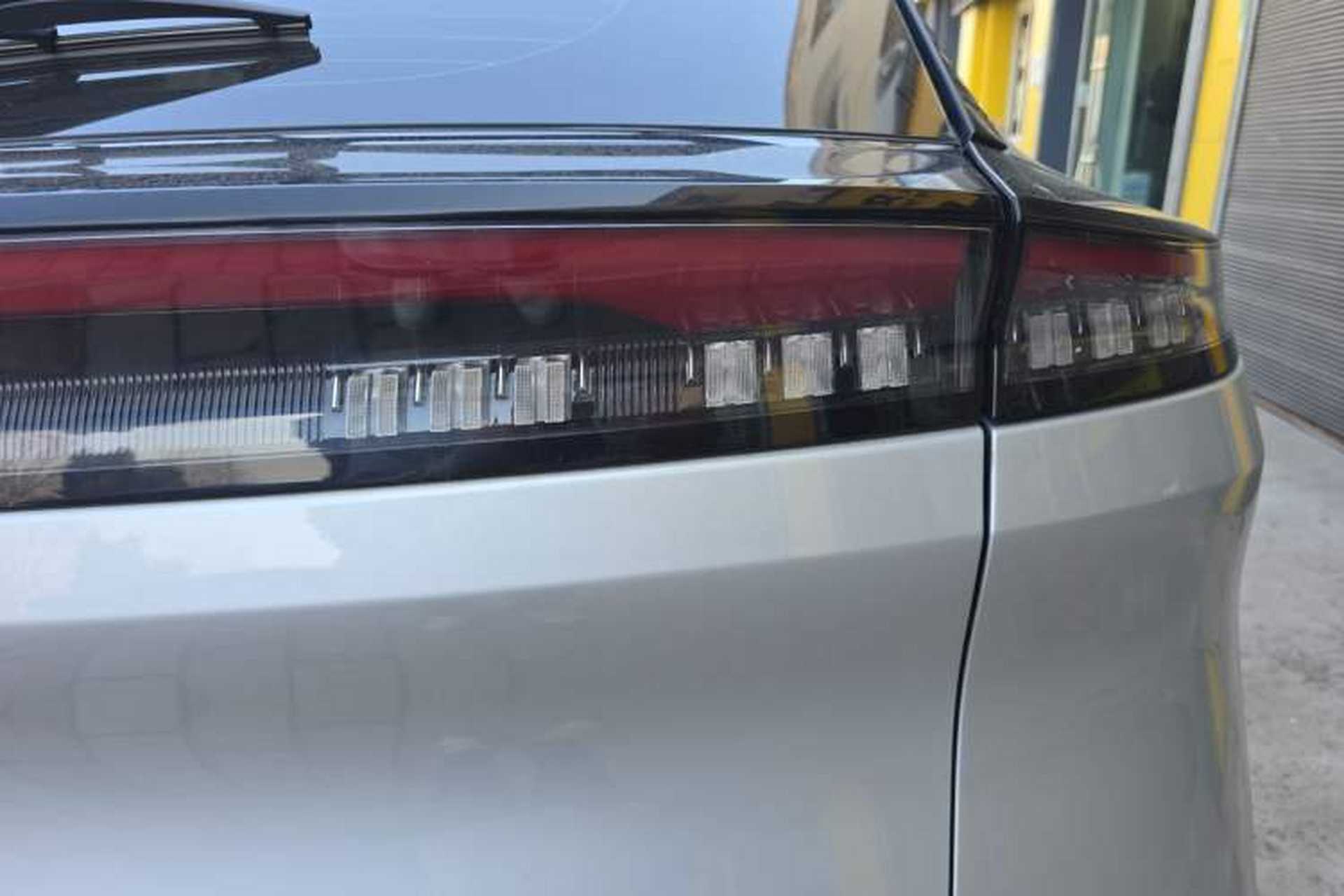 Used Dongfeng Aeolus Mage 2023 DH-i 1.5T Prestige Edition Right Rear Taillight