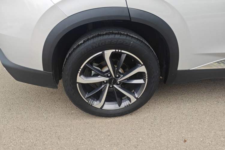 Used Dongfeng Aeolus Mage 2023 DH-i 1.5T Luxury Edition Right Rear Wheel Hub