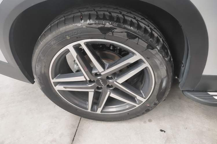 Used Dongfeng Aeolus Mage 2023 DH-i 1.5T Prestige Edition Right Rear Wheel Hub