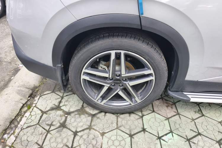 Used Dongfeng Aeolus Mage 2023 DH-i 1.5T Prestige Edition Right Rear Wheel Hub