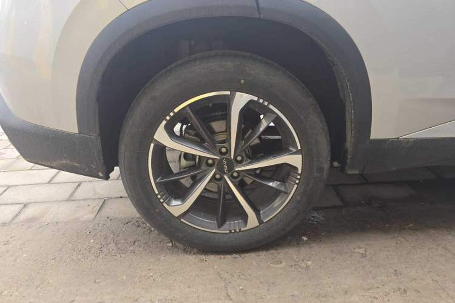 Used Dongfeng Aeolus Mage 2023 DH-i 1.5T Luxury Edition Right Rear Wheel Hub