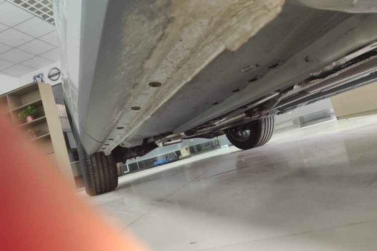 Used Dongfeng Aeolus Mage 2023 1.5T Luxury Edition Right Side Sill