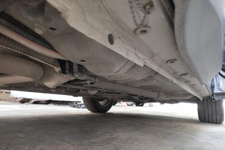 Used Dongfeng Aeolus Mage 2023 DH-i 1.5T Luxury Edition Right Side Sill