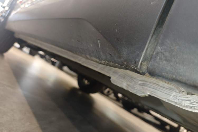 Used Dongfeng Aeolus Mage 2023 DH-i 1.5T Luxury Edition Right Side Sill