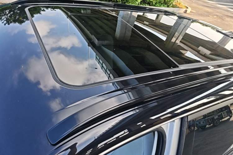 Used Dongfeng Aeolus Mage 2023 DH-i 1.5T Luxury Edition Roof