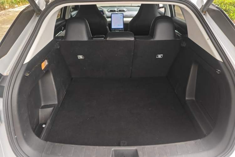 Used Dongfeng Aeolus Mage 2023 DH-i 1.5T Luxury Edition Trunk