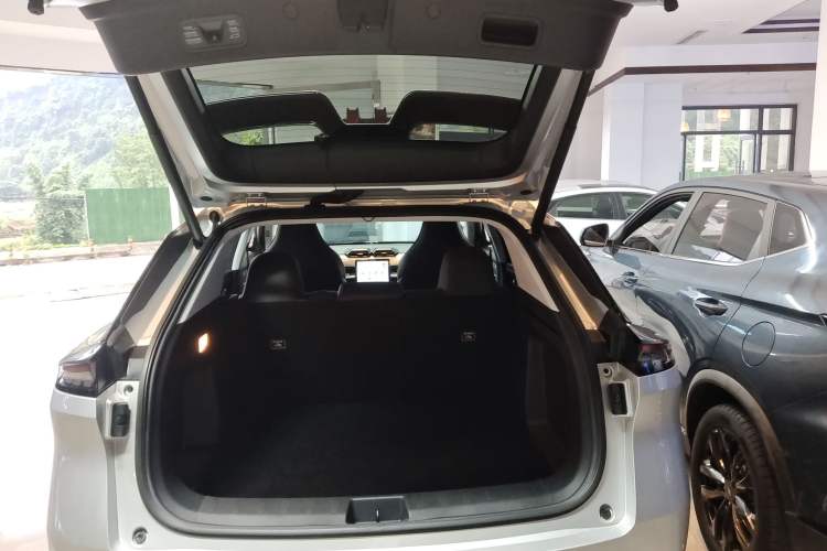 Used Dongfeng Aeolus Mage 2023 DH-i 1.5T Luxury Edition Trunk