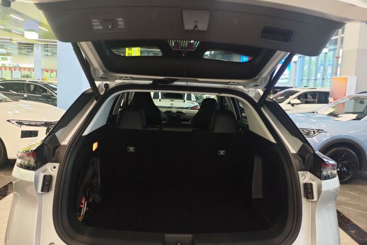 Used Dongfeng Aeolus Mage 2023 DH-i 1.5T Luxury Edition Trunk
