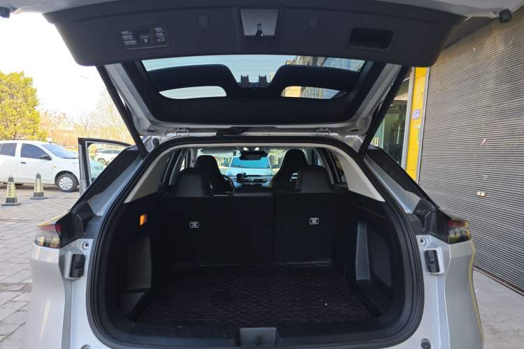 Used Dongfeng Aeolus Mage 2023 DH-i 1.5T Prestige Edition Trunk