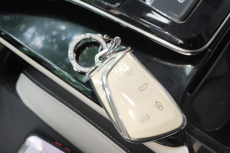 Used Dongfeng Aeolus Mage 2023 DH-i 1.5T Luxury Edition Vehicle Key