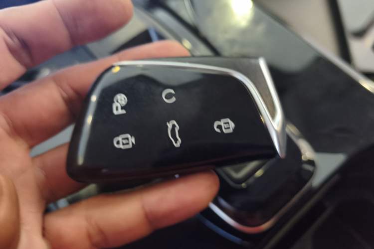 Used Dongfeng Aeolus Mage 2023 DH-i 1.5T Prestige Edition Vehicle Key