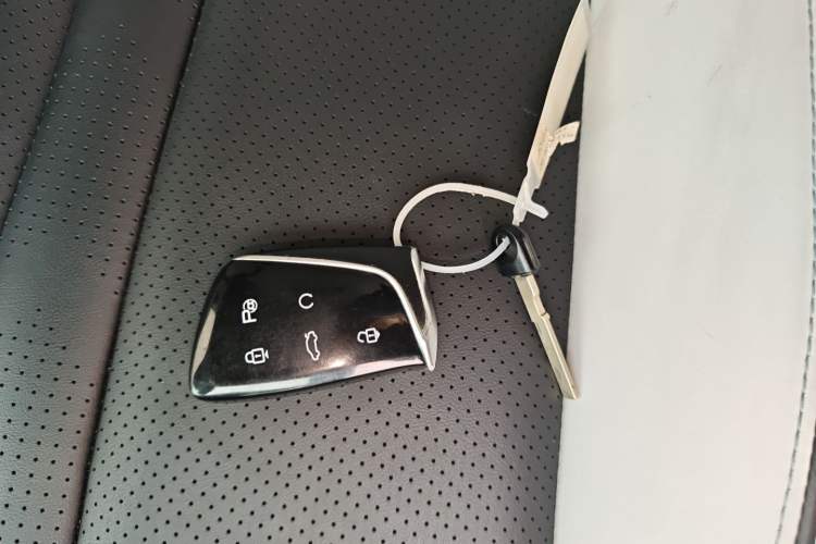 Used Dongfeng Aeolus Mage 2023 DH-i 1.5T Prestige Edition Vehicle Key