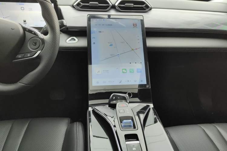 Used Dongfeng Aeolus Mage 2023 1.5T Luxury Edition Audio And AC Panel