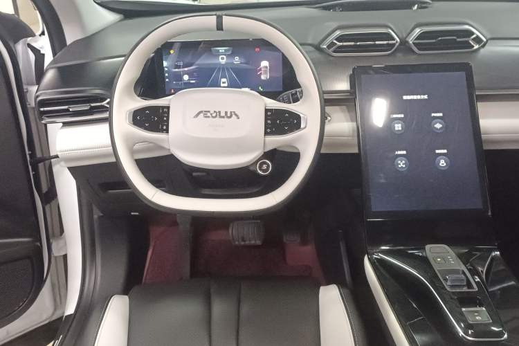 Used Dongfeng Aeolus Mage 2023 DH-i 1.5T Prestige Edition Audio And AC Panel