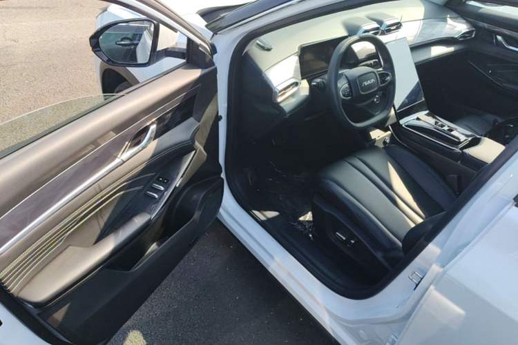 Used Dongfeng Aeolus Mage 2023 DH-i 1.5T Luxury Edition Driver Seat