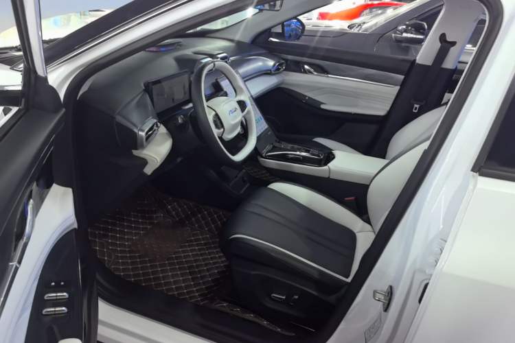 Used Dongfeng Aeolus Mage 2023 DH-i 1.5T Prestige Edition Driver Seat