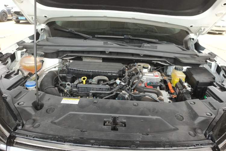 Used Dongfeng Aeolus Mage 2023 DH-i 1.5T Prestige Edition Engine Bay