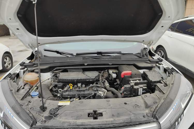 Used Dongfeng Aeolus Mage 2023 1.5T Luxury Edition Engine Bay