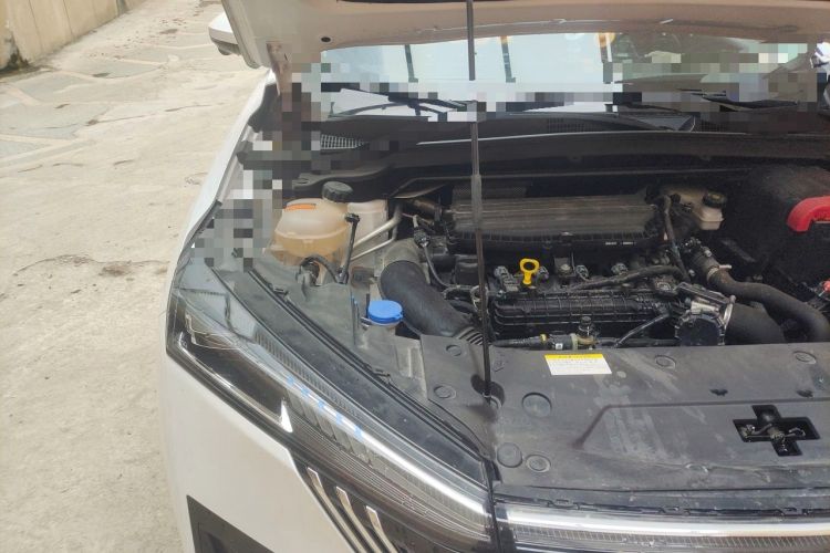 Used Dongfeng Aeolus Mage 2023 1.5T Luxury Edition Engine Bay Right