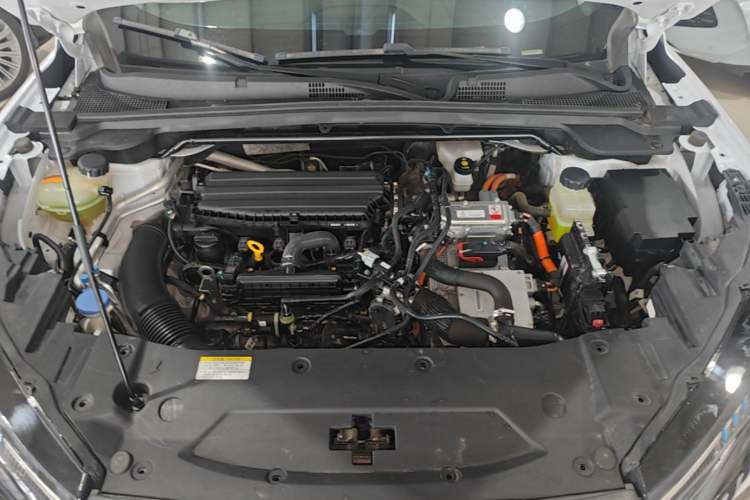 Used Dongfeng Aeolus Mage 2023 DH-i 1.5T Luxury Edition Engine Bay