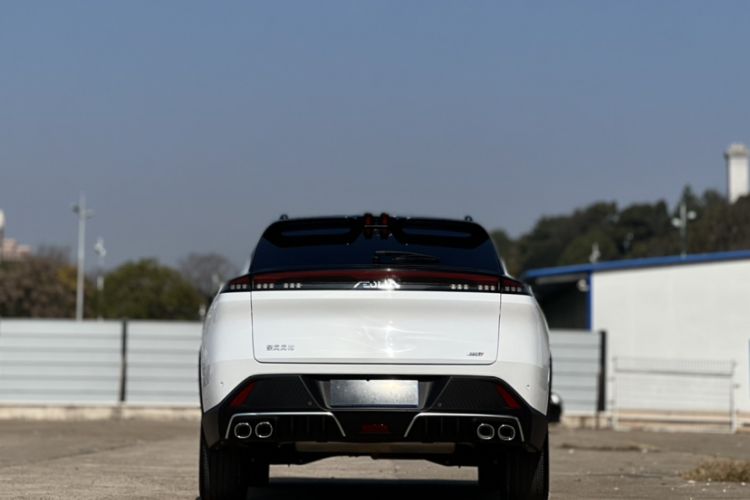 Used Dongfeng Aeolus Mage 2023 1.5T Luxury Edition Exterior 4