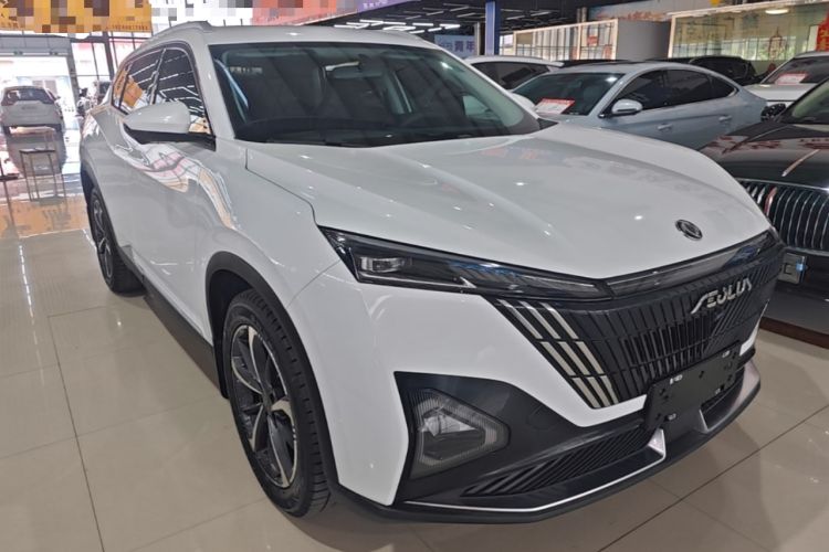 Used Dongfeng Aeolus Mage 2023 DH-i 1.5T Luxury Edition Front Right 45 Deg