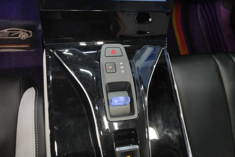 Used Dongfeng Aeolus Mage 2023 DH-i 1.5T Prestige Edition Gear Lever