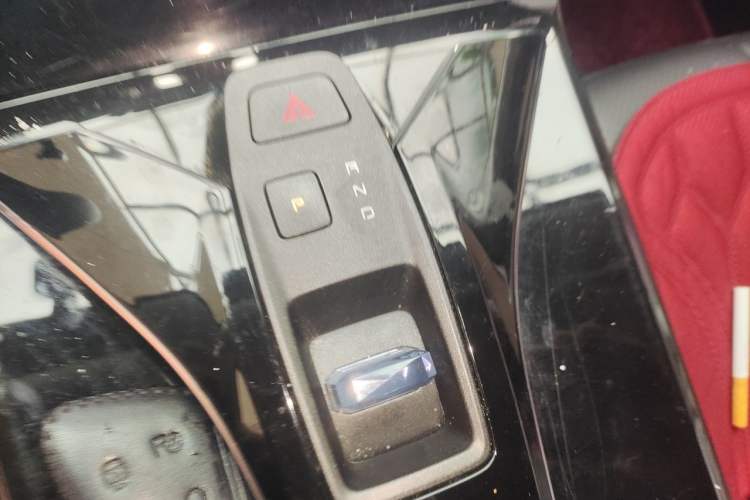 Used Dongfeng Aeolus Mage 2023 1.5T Luxury Edition Gear Lever