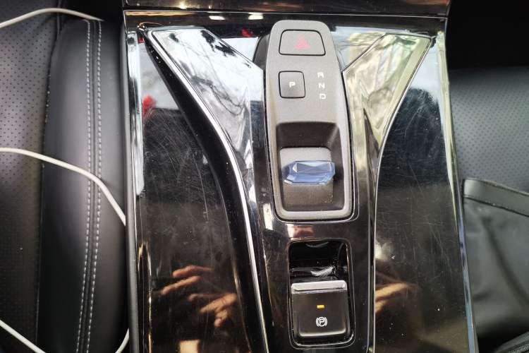 Used Dongfeng Aeolus Mage 2023 DH-i 1.5T Prestige Edition Gear Lever
