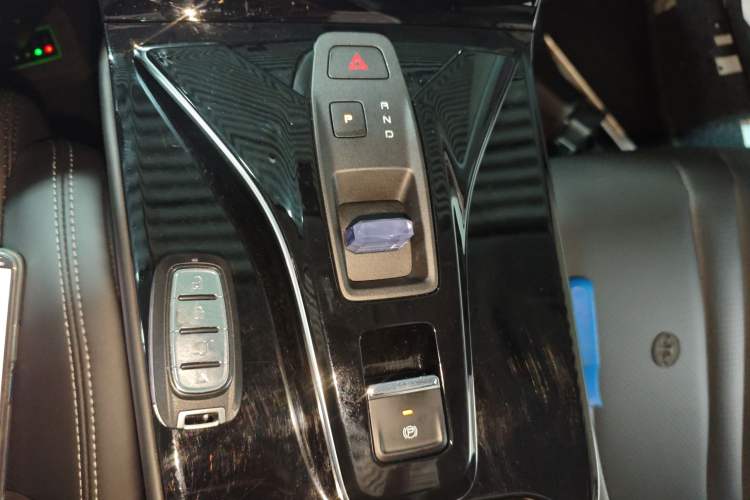 Used Dongfeng Aeolus Mage 2023 1.5T Luxury Edition Gear Lever