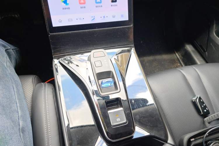Used Dongfeng Aeolus Mage 2023 1.5T Luxury Edition Gear Lever