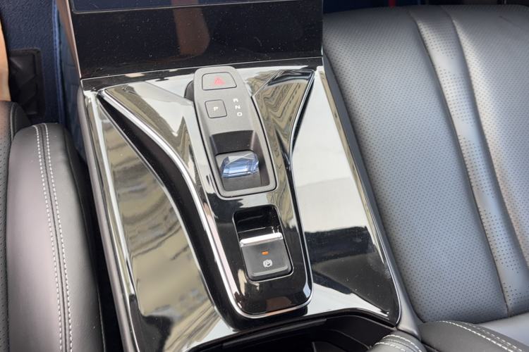 Used Dongfeng Aeolus Mage 2023 1.5T Luxury Edition Gear Lever